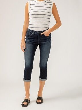 Silver Jeans Elyse Mid Rise Capri Jeans Dark Wash Stretch Size 28